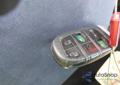 2012 Chrysler 300 из США, поврежденный, VIN 2C3CCAAG4CH133046